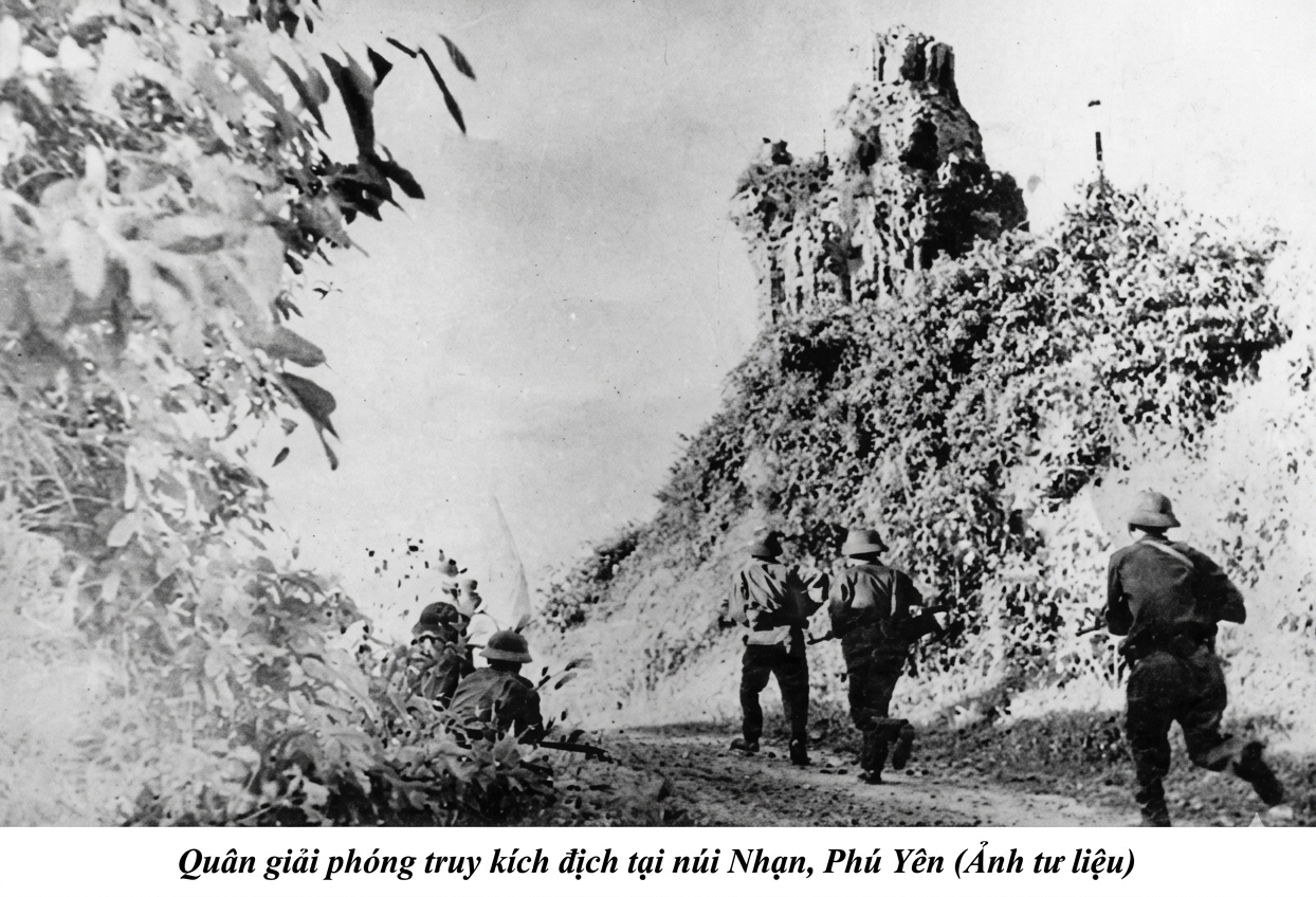 quan-giai-phong-truy-kich-dich-tai-nui-nhan-phu-yen