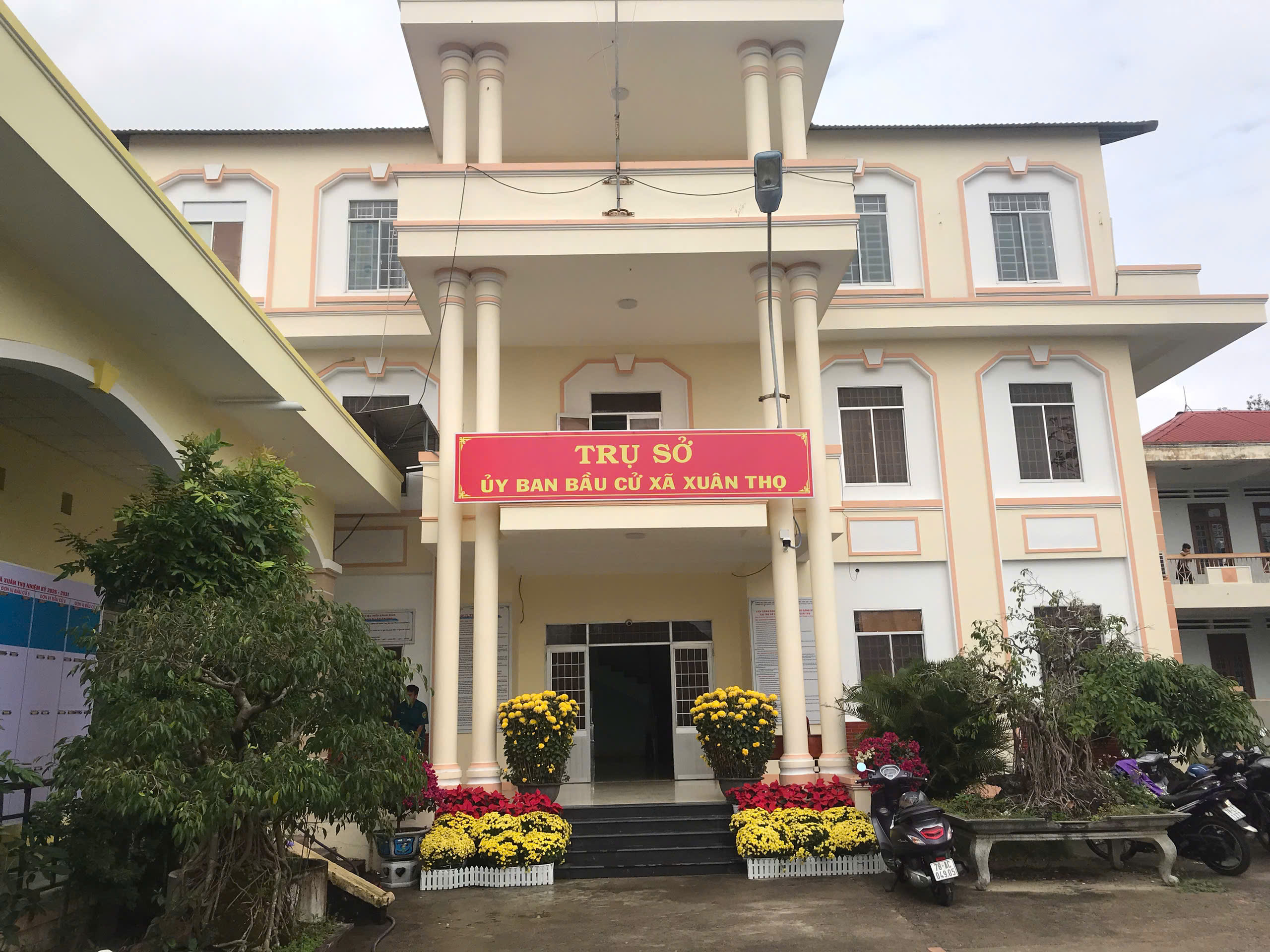 NIÊM YẾT CÔNG KHAI DANH SÁCH VÀ TÓM TẮT TIỂU SỬ NHỮNG NGƯỜI ỨNG CỬ ĐẠI BIỂU HĐND XÃ XUÂN THỌ KHÓA II, NHIỆM KỲ 2026 - 2031