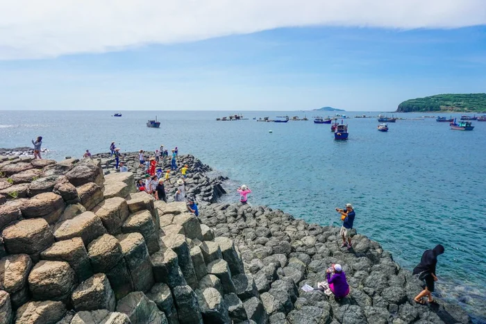 vs5e42uko11-vny8rqplnr2-dqwddd5erp3-1